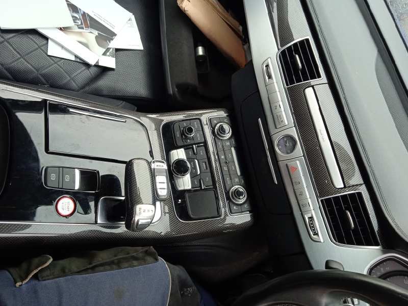 audi s8 (4hc) del año 2015