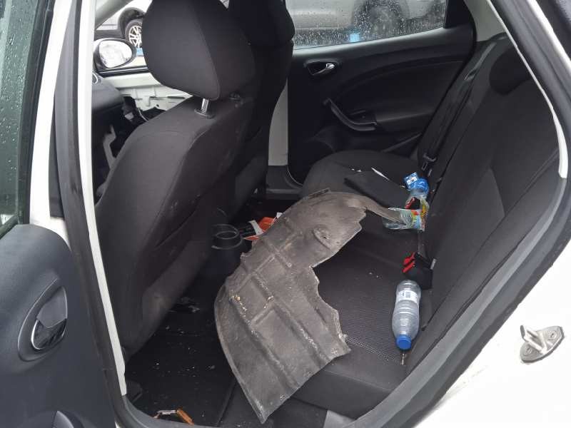 seat ibiza (6j5) del año 2009