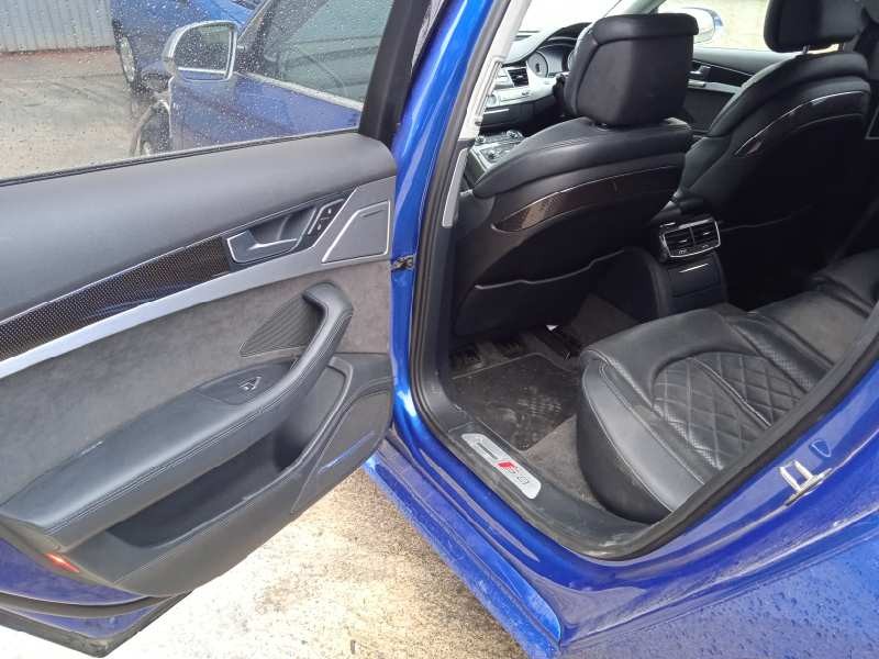 audi s8 (4hc) del año 2015