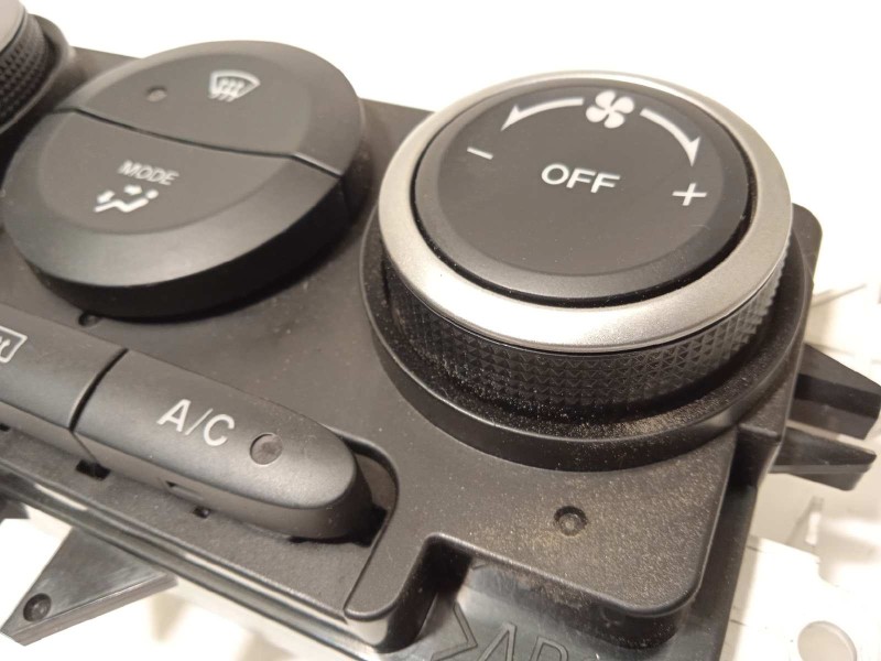 Recambio de mando climatizador para mazda cx-7 (er) 2.2 turbodiesel cat referencia OEM IAM EH64  EH6461190A