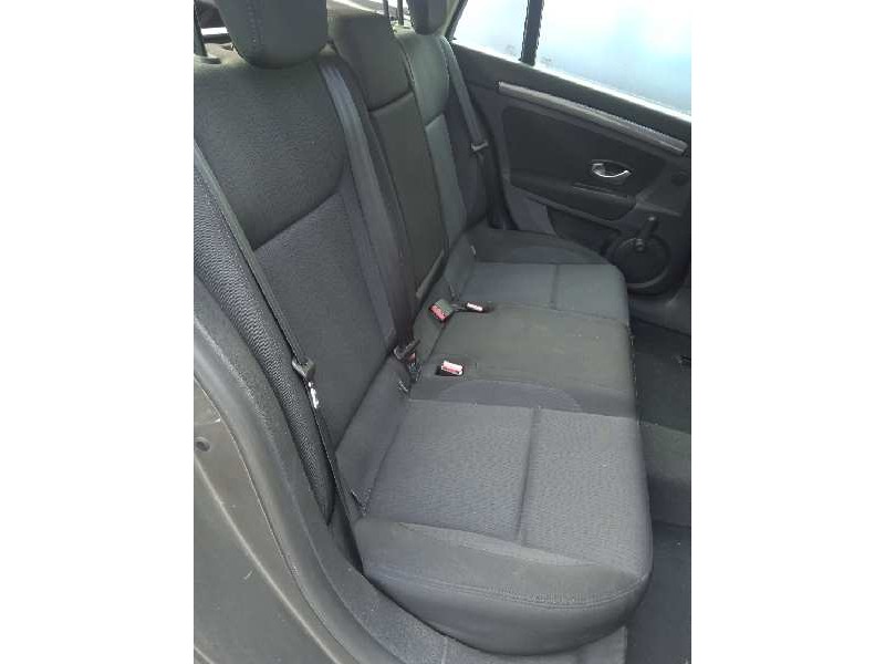 renault laguna grandtour iii del año 2010