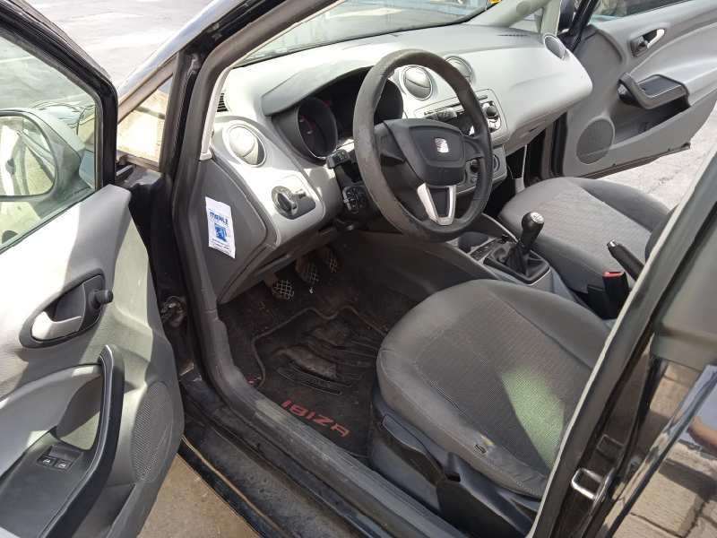 seat ibiza (6j5) del año 2010