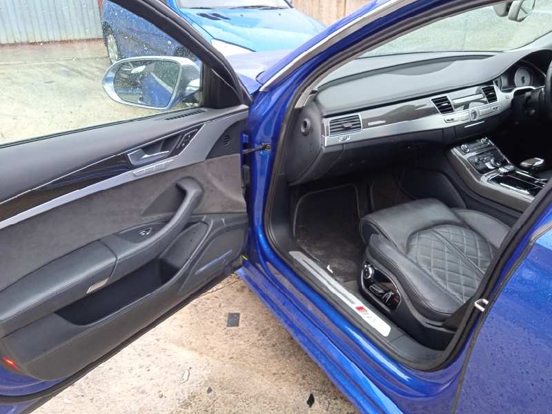 audi s8 (4hc) del año 2015