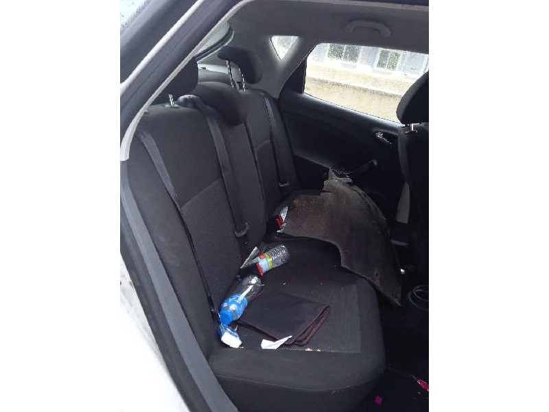 seat ibiza (6j5) del año 2009