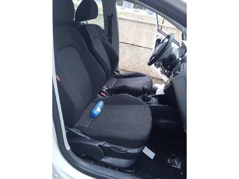 seat ibiza (6j5) del año 2009