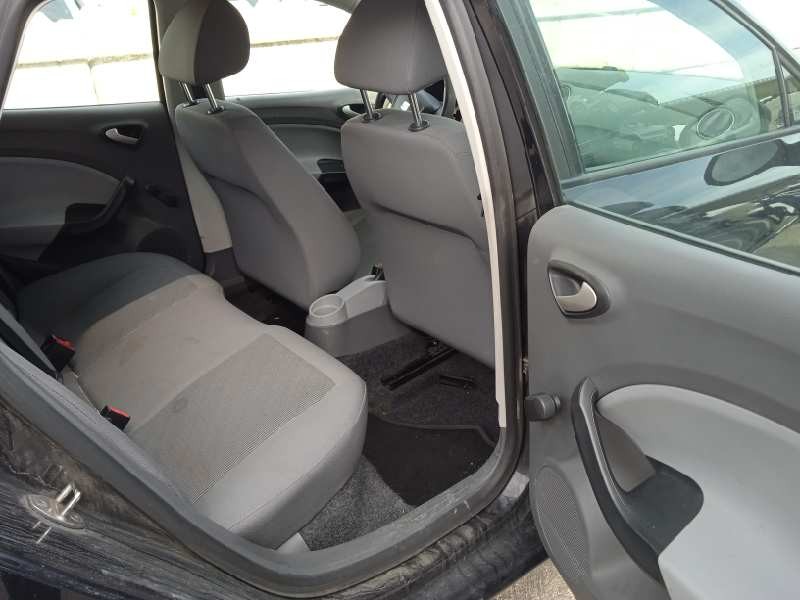 seat ibiza (6j5) del año 2010