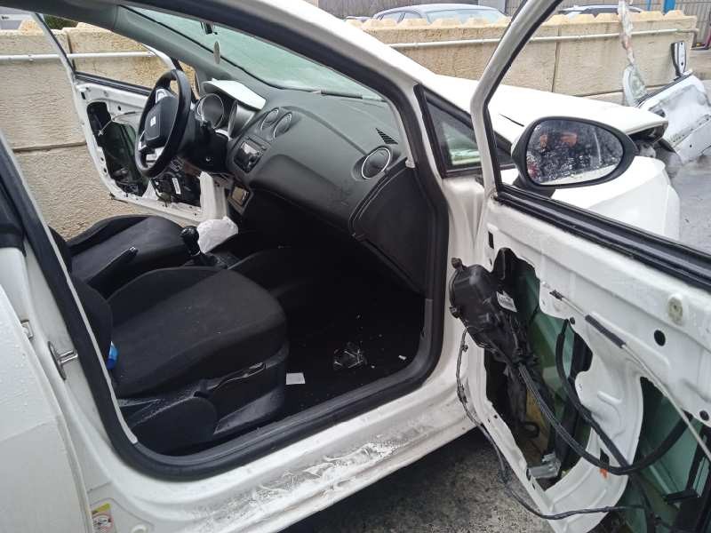 seat ibiza (6j5) del año 2009