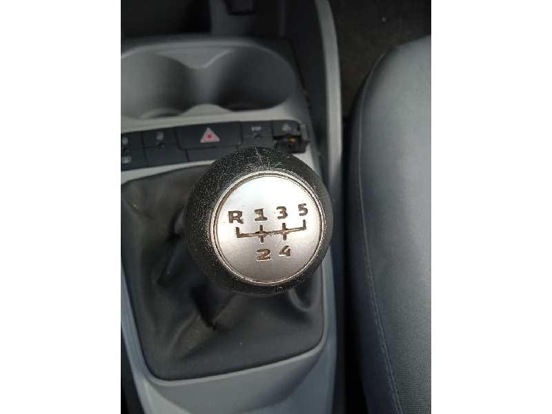 seat ibiza (6j5) del año 2010