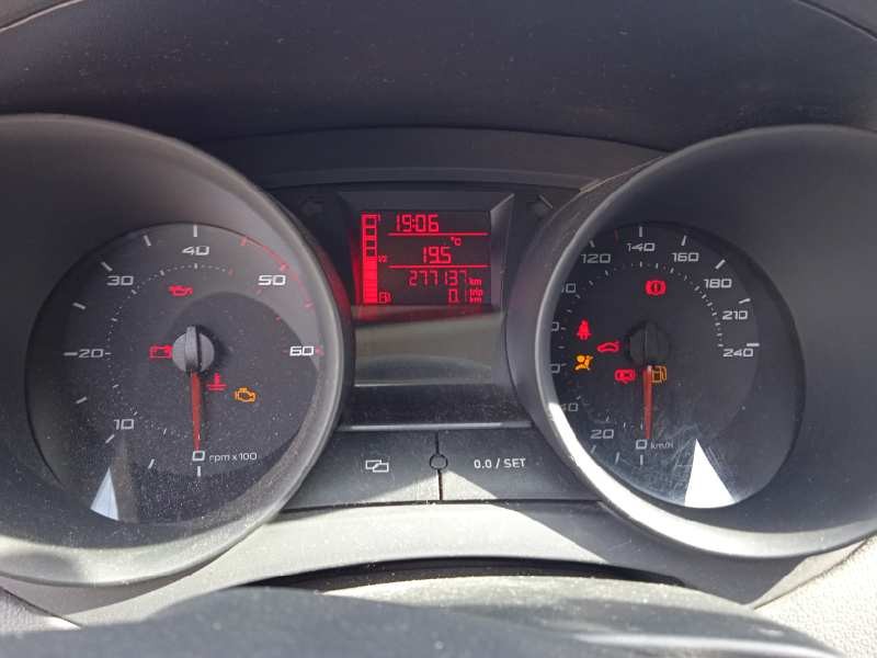 seat ibiza (6j5) del año 2010