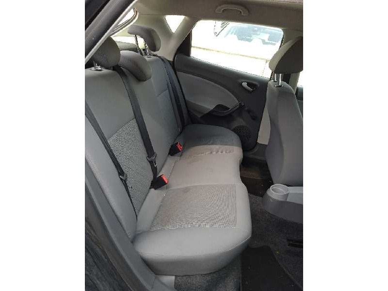 seat ibiza (6j5) del año 2010