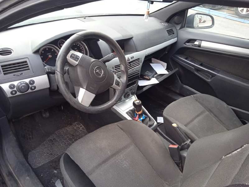 opel astra gtc del año 2005