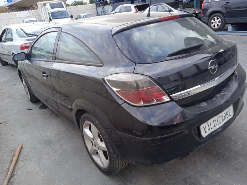 opel astra gtc del año 2005