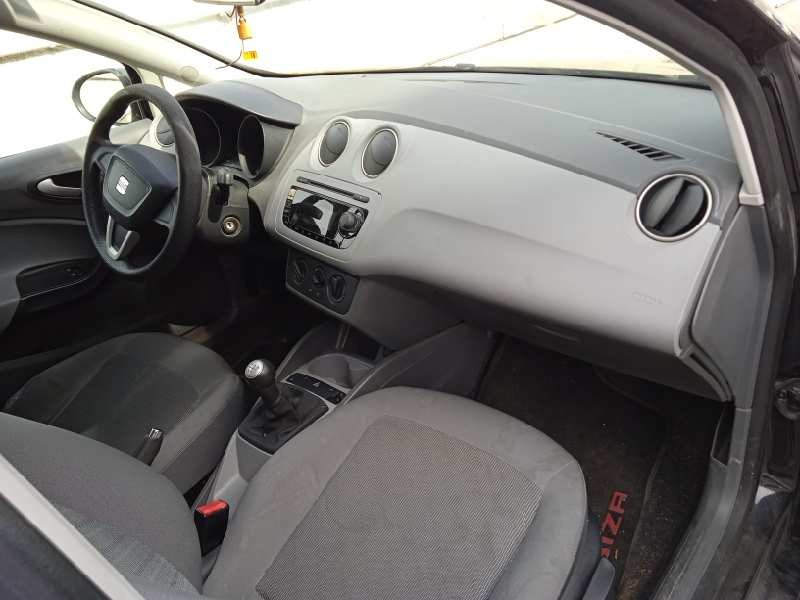 seat ibiza (6j5) del año 2010