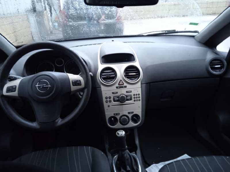 opel corsa d del año 2008