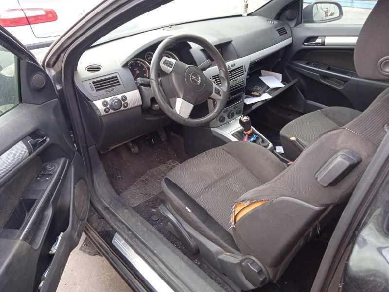 opel astra gtc del año 2005