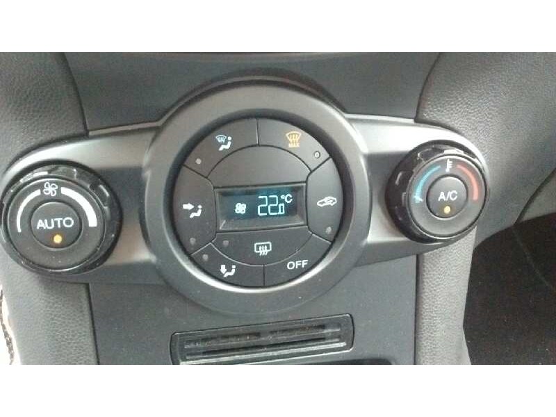 ford fiesta (ccn) del año 2014