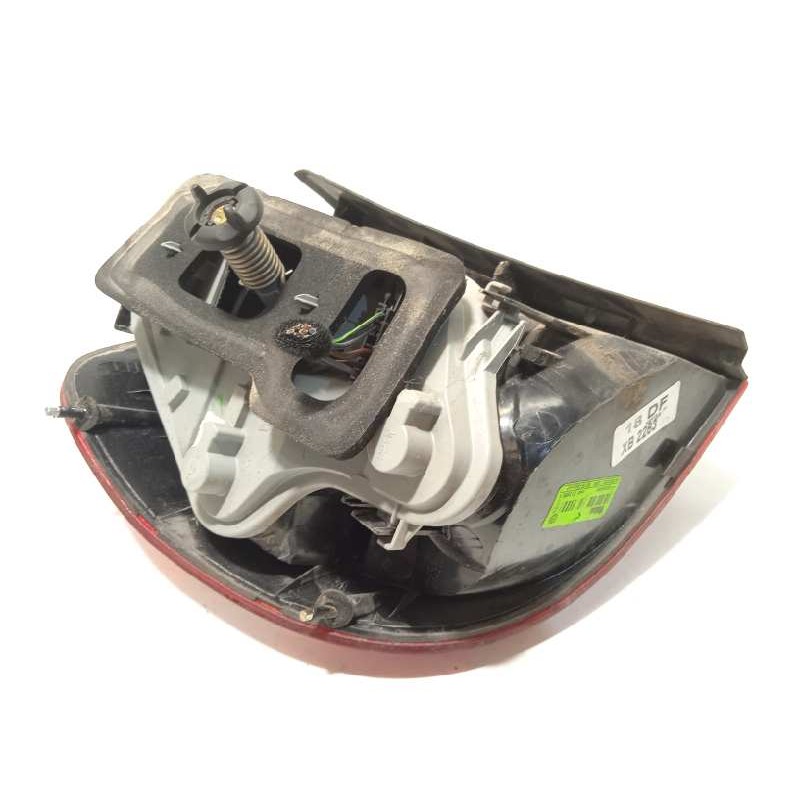 Recambio de piloto trasero derecho para volkswagen fox (5z1) básico referencia OEM IAM 5Z0945096A  