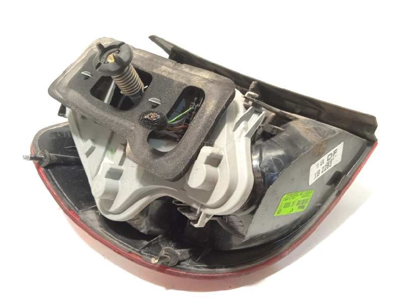 Recambio de piloto trasero derecho para volkswagen fox (5z1) básico referencia OEM IAM 5Z0945096A  