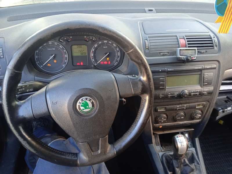 skoda octavia combi (1z5) del año 2006