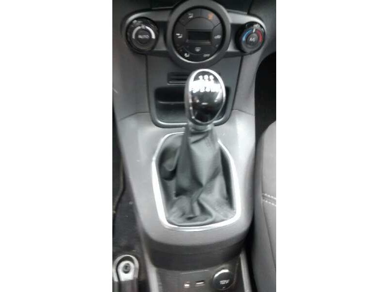 ford fiesta (ccn) del año 2014