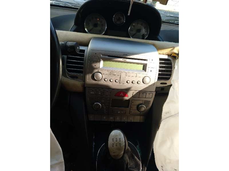 lancia ypsilon (101) del año 2008