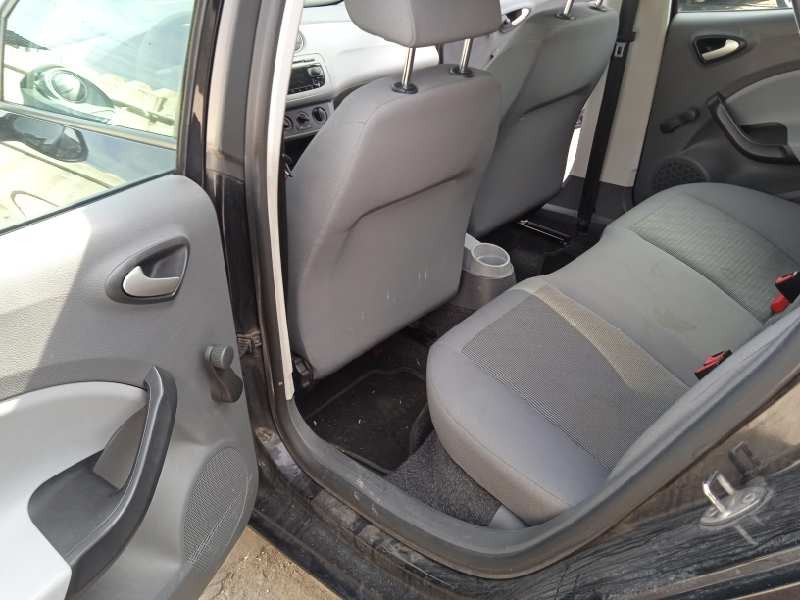 seat ibiza (6j5) del año 2010