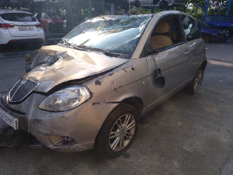 lancia ypsilon (101) del año 2008