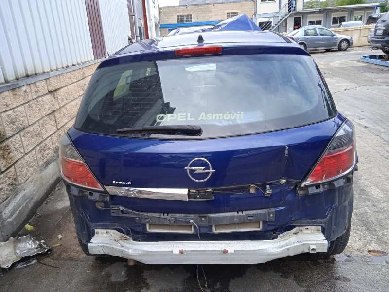 opel astra h berlina del año 2007