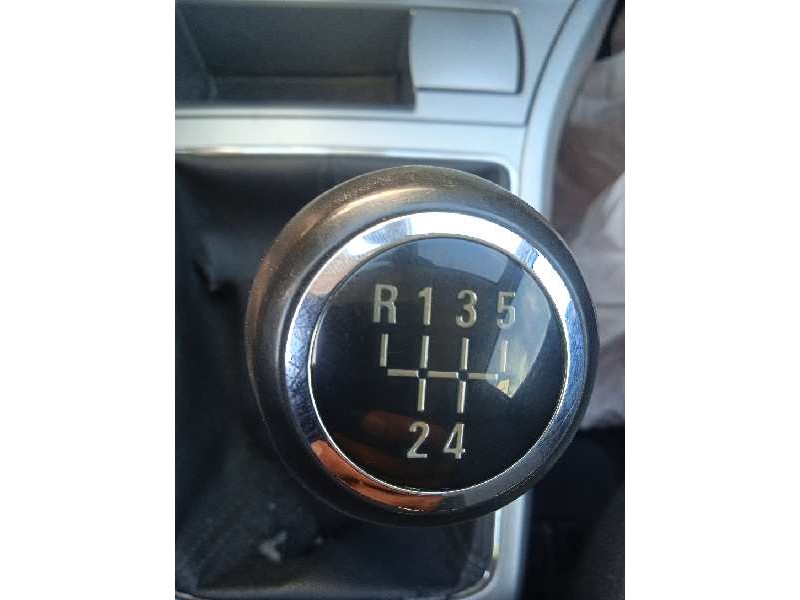 opel astra gtc del año 2009