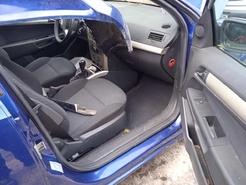 opel astra h berlina del año 2007