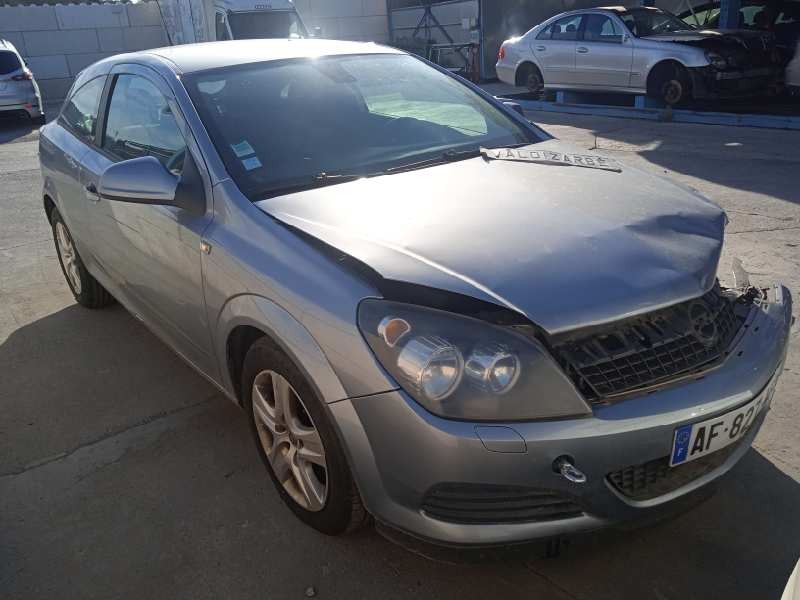 opel astra gtc del año 2009