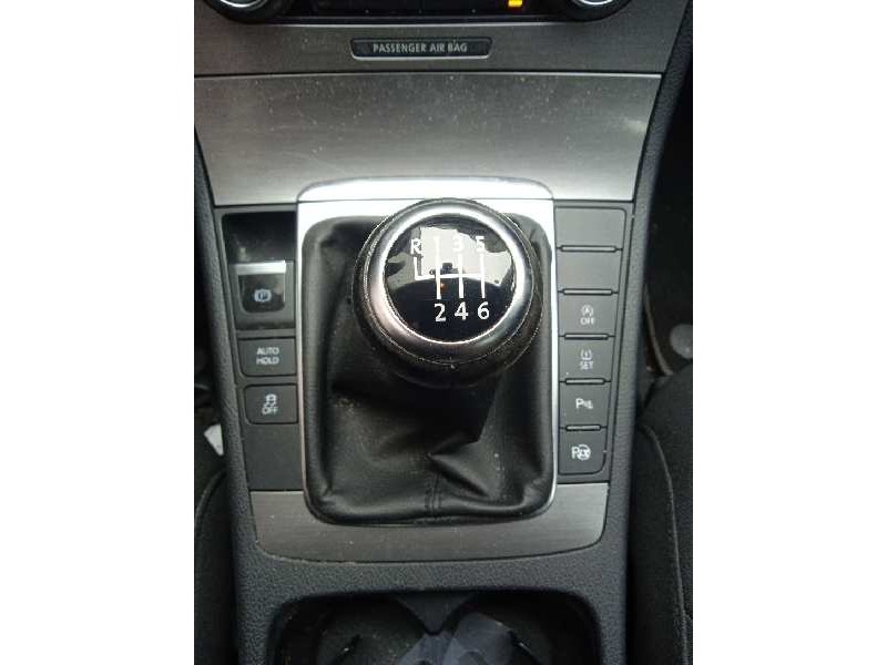 volkswagen passat lim. (362) del año 2011