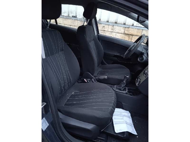 opel corsa d del año 2008