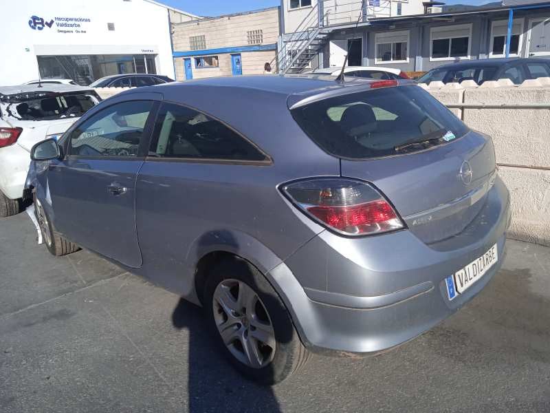 opel astra gtc del año 2009