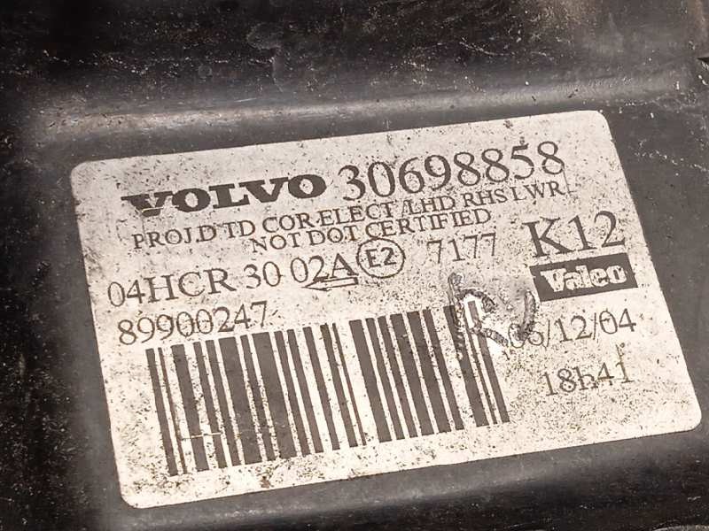 Recambio de faro derecho para volvo s80 berlina 2.9 cat referencia OEM IAM 30698858 8693558 89900247