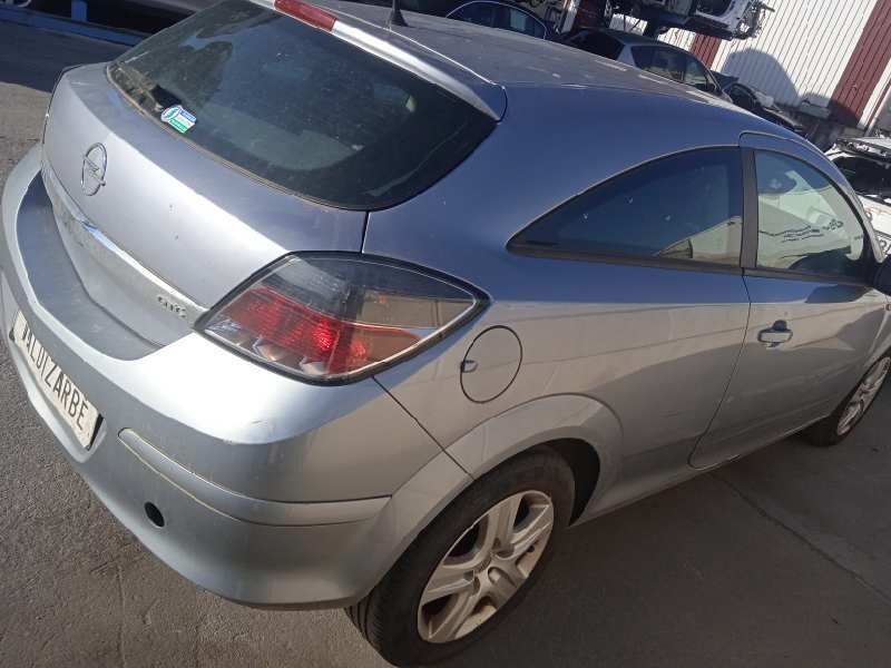 opel astra gtc del año 2009