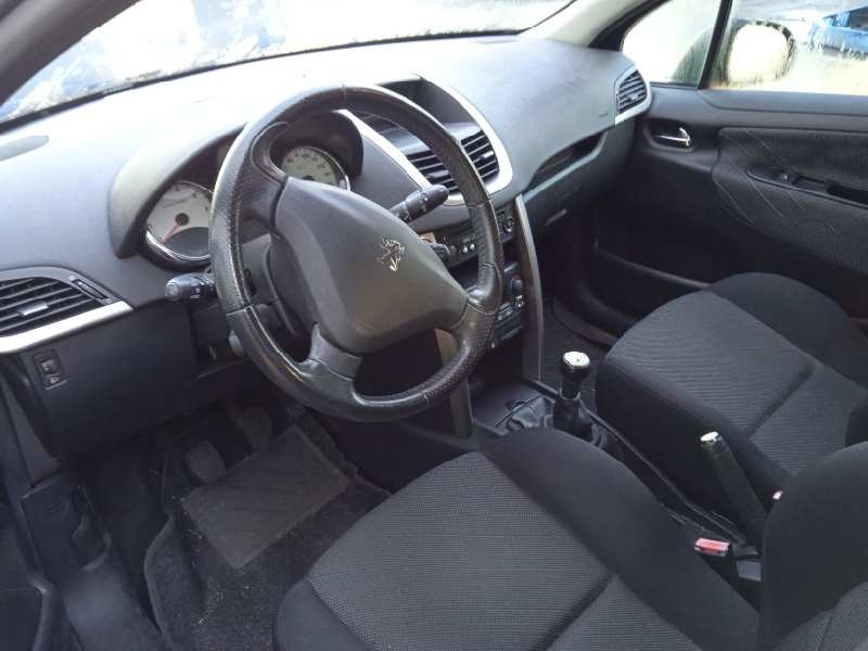 peugeot 207 del año 2008