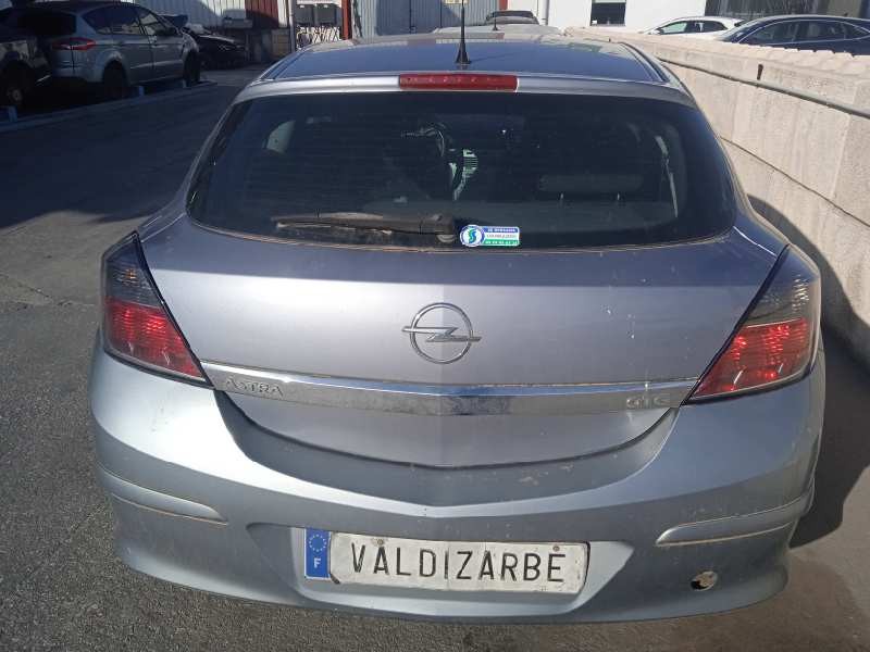 opel astra gtc del año 2009