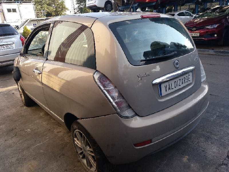 lancia ypsilon (101) del año 2008