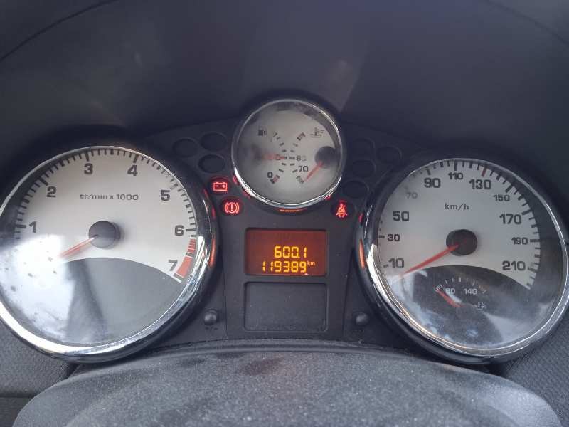 peugeot 207 del año 2008