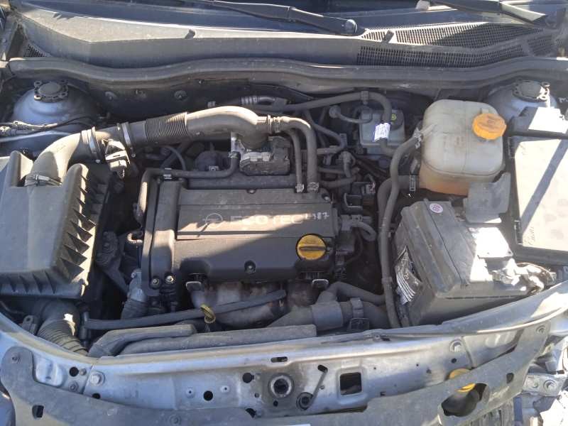 opel astra gtc del año 2009