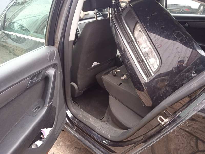 volkswagen passat lim. (362) del año 2011