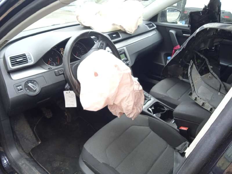 volkswagen passat lim. (362) del año 2011