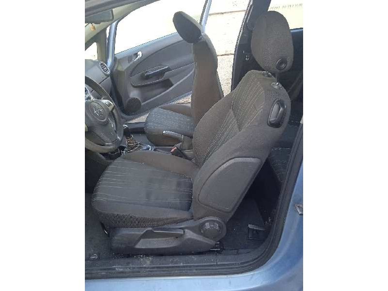 opel corsa d del año 2008