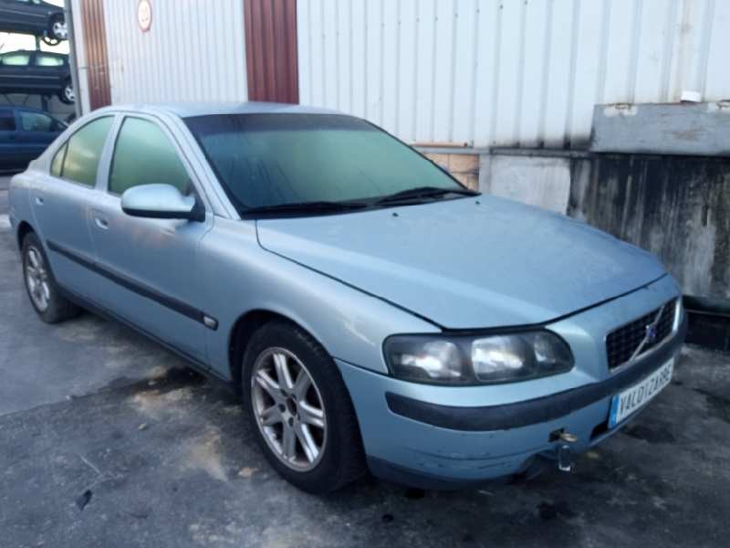 volvo s60 berlina del año 2001