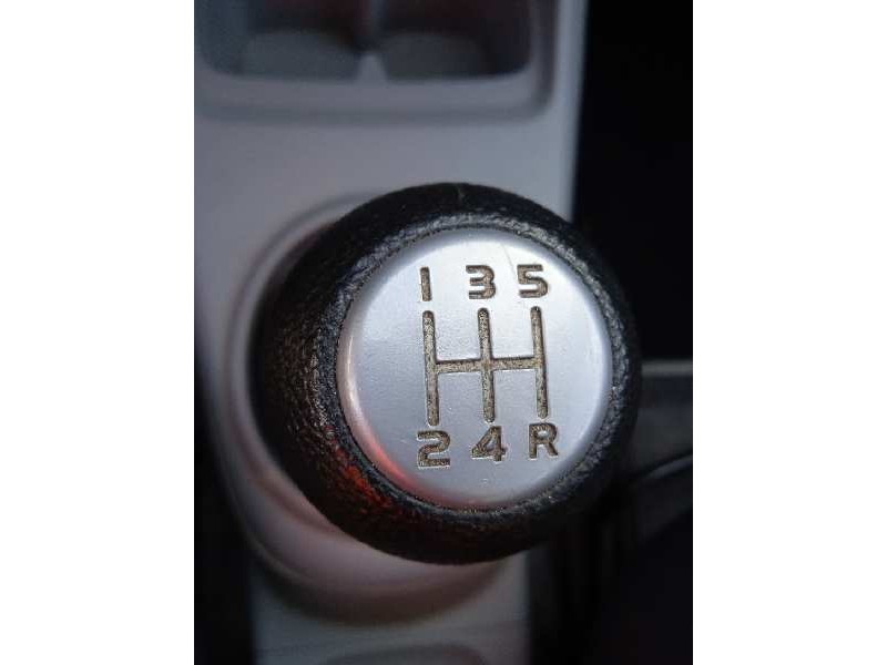 nissan pixo (uao) del año 2010