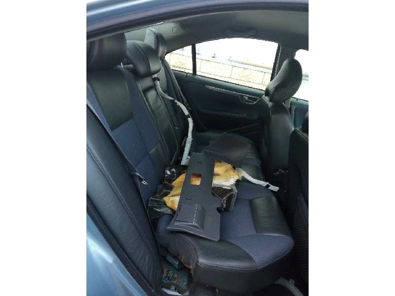 volvo s60 berlina del año 2001