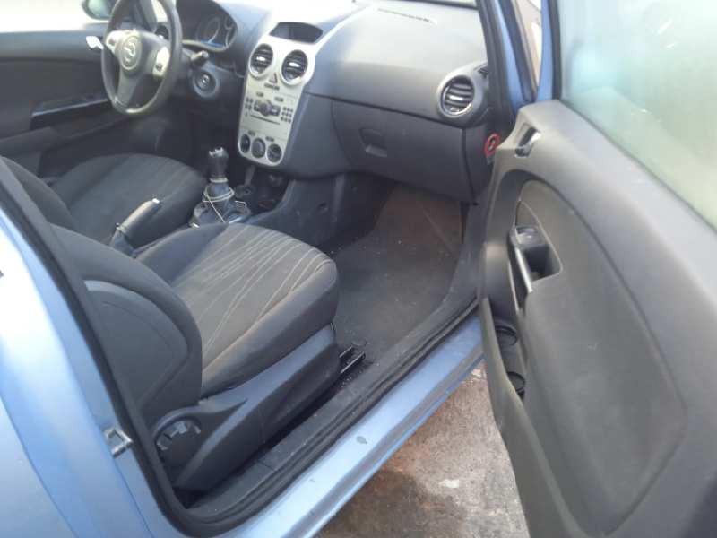 opel corsa d del año 2008