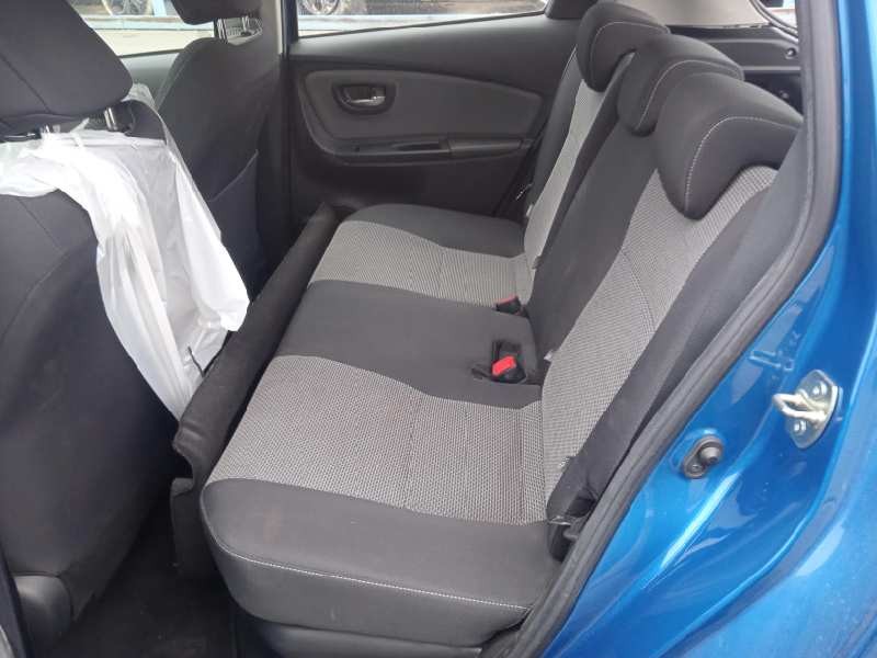 toyota yaris del año 2016