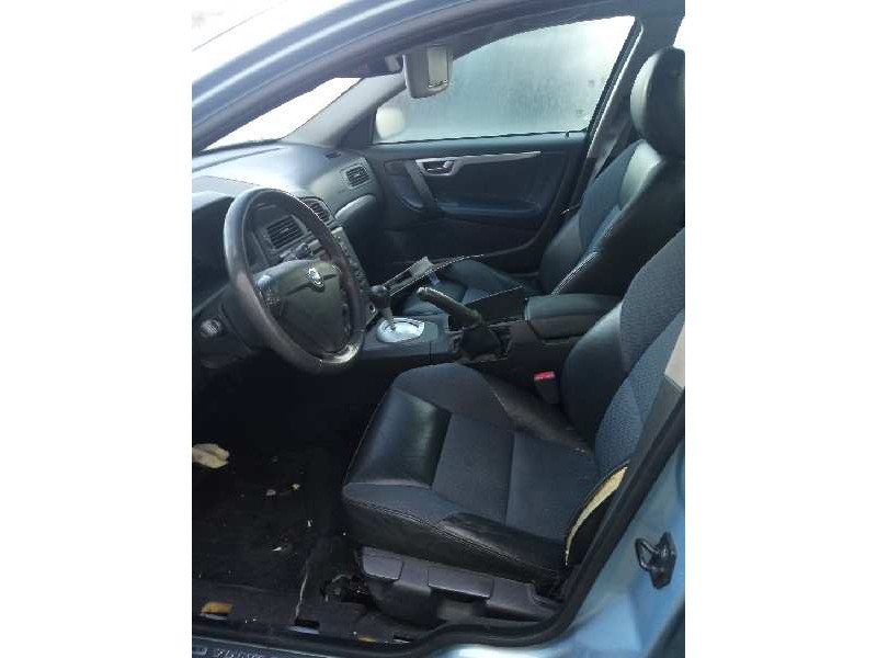 volvo s60 berlina del año 2001